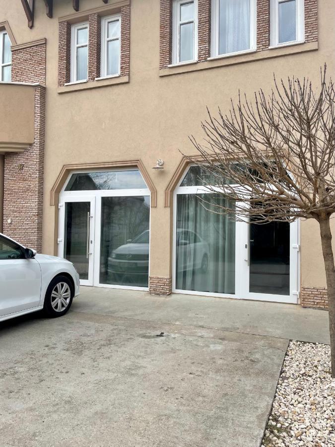 Remeny Apartman Segedín Exteriér fotografie